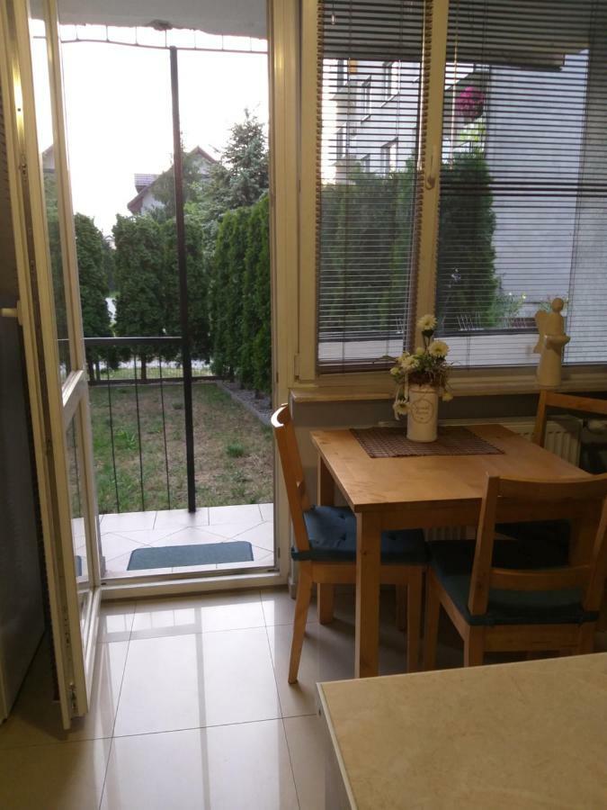 Apartament Z Ogrodem ティヒ エクステリア 写真